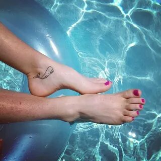 Dylan Moore's Feet wikiFeet