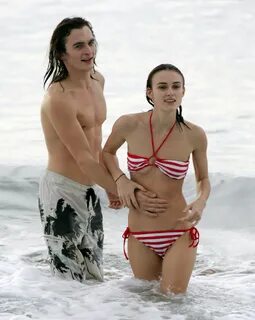 Keira Knightley : keira knightley bikini boy 6 big - picture