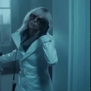 Charlize Theron in "Atomic Blonde" Atomic blonde, Charlize t