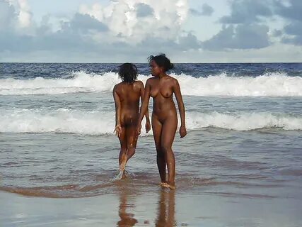 Black Girls at the Beach: Nudists and Exhibitionists - 692 P