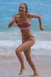 Джози Кансеко (Josie Canseco) на пляже в городе Гонолулу на 