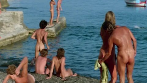 ausCAPS: Peter Gallagher nude in Summer Lovers