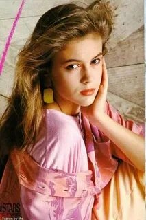 Красотка из 90-ых Алисса Милано в юные годы. - На руинах Стр
