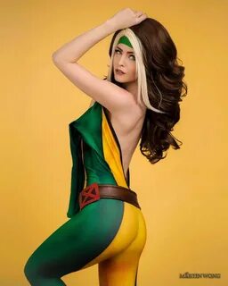 Pin on Cosplayers - Maid of Might