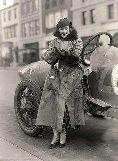 Woman Auto Racer Women, Women in history, Female race car dr