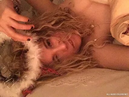 Juno Temple Frontal Nude And Wild Sex Actions in Movies