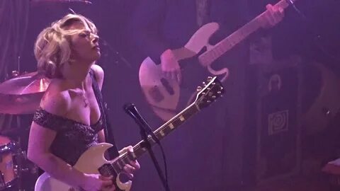 SAMANTHA FISH "DAUGHTERS" LIVE CHICAGO 1/31/18 - YouTube