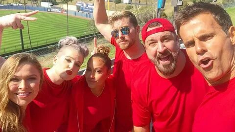Joey Fatone Net Worth and Know his earnings, career, assets,