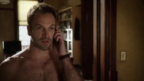 ausCAPS: Jonny Lee Miller shirtless in Elementary 1-03 "Chil