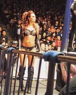 PHOTOS: Maria Kanellis in Japan. A little bit you are not go