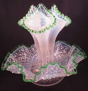 Fenton epergne in Pink opalescent with green crest Fenton gl