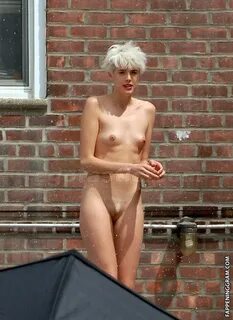 Agyness Deyn Nude The Fappening - Page 2 - FappeningGram