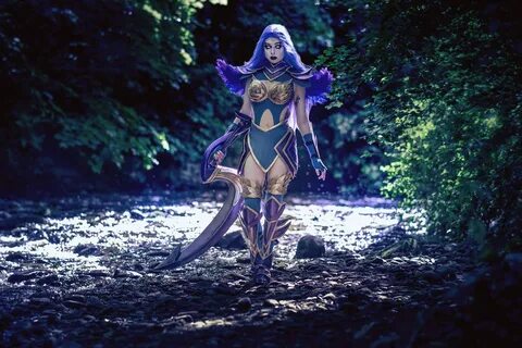 Elarte Cosplay: League of Legends - Dark Valkyrie Diana Cosp