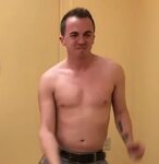 Dlisted Open Post: Hosted By Frankie Muniz Dancing To Ginuwi