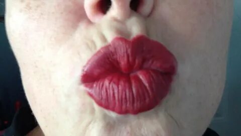 Lipstick Kiss On Letter / Sensual letter in open post envelo