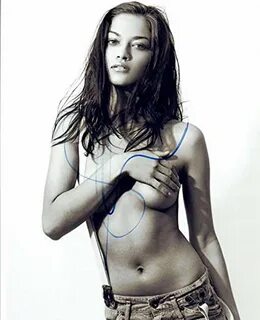 Shanina Shaik Nude & Sexy Collection (100 Photos + Video) #T