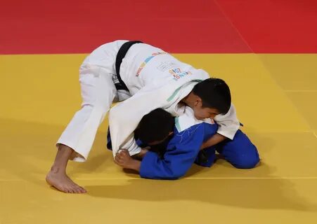 File:2018-10-10 Zhenishbekov vs Montealegre (Semifinal Judo 