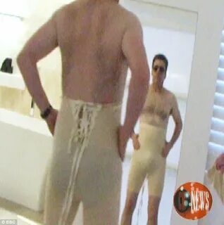 David Walliams and Simon Cowell are 'caught bathing together