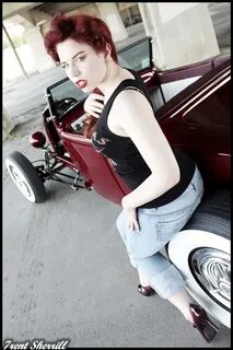 Hot Rod Pinup Girl and Fetish Model Ludella Hahn Interview M