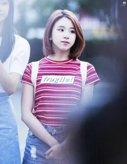 chaeyoung short hair - Google Search Professional haircut, S