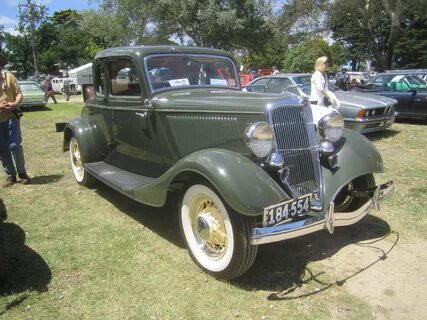 File:1934 Ford Model 40A 5 window Coupe.jpg - Wikimedia Comm