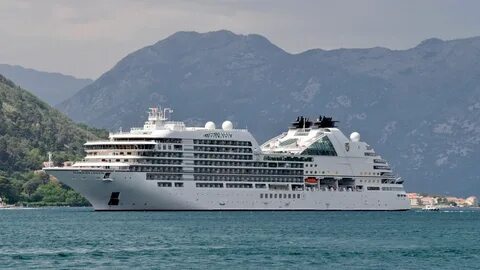 Круизный лайнер Seabourn Ovation