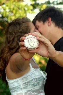 #couple #baseball #cute . Cute couples teenagers, Couple eng