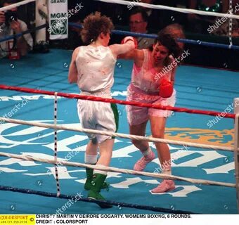 CHRISTY MARTIN V DEIRDRE GOGARTY WOMEMS BOXING Foto editoria