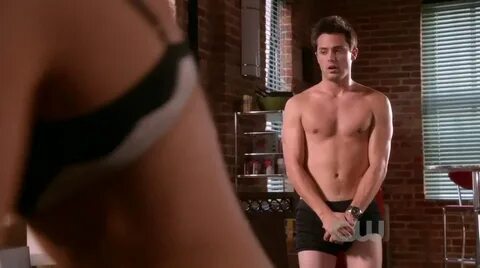 Stephen Colletti Shirtless in One Tree Hill s9e07 - Shirtles