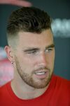 Still young himself, Chiefs' Kelce forced to be mentor - Spo