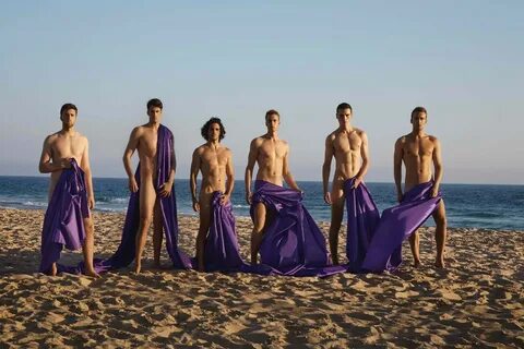 La Russia mette al bando il calendario dei Warwick Rowers