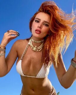 Bella Thorne is making heads turn with her bewitching pictur