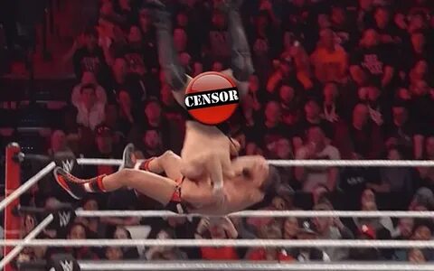 Daniel Bryan Has Bad Wardrobe Malfunction During WWE Elimina