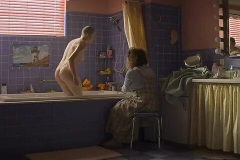 Joey King nude in a bath in The Act s01e04 (2019) Celebs Dum