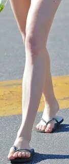 CelebrityGala: Amanda Seyfried Legs and Feet - The new face 