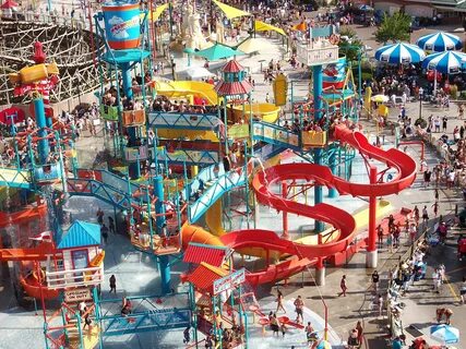 Hershey Park's "waterworks" from the Ferris Wheel Splash par