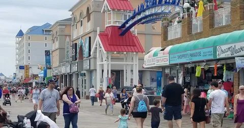 What's the beach look like in Ocean City: almost 50 live web