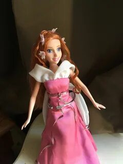 Beautiful Giselle from Disney enchanted. Small tears to her 