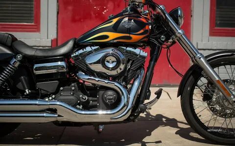 Обои на рабочий стол мотоциклы Harley-Davidson Dyna Wide Gli