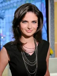 Bianna Golodryga is 5' 7" and was born June 15, 1978 in Mold