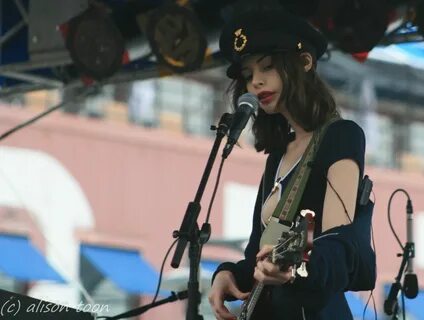 Charlotte Kemp-Muhl Kemp muhl, Female musicians, Kemp