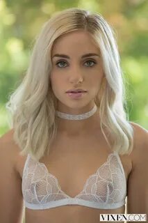 Pin by The Hottest Women on Naomi Woods Naomi woods, Beauty,