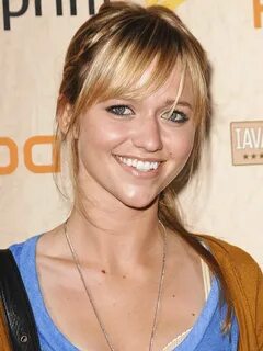 Pictures of Johanna Braddy