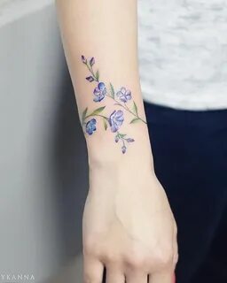 Ideias de tattoo no pulso florais coloridos 🥰 ❤ ARRASTE 👉 🏻 👉