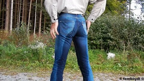 Male wetting tight levis 501 jeans in public - at the mall -