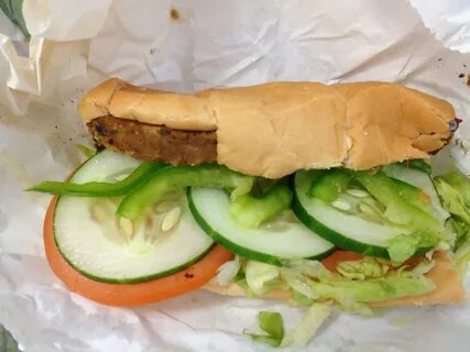 Subway Tuna Wrap / Lawsuit claims Subway tuna sandwiches con