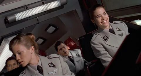 星 河 战 队.Starship.Troopers.1997.Blu-ray.x264.AAC-TYZH.京 译 重 配