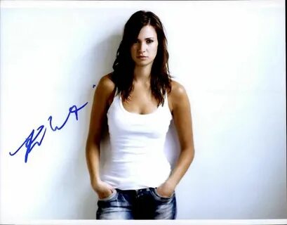 Kristen Gutoskie signed AUTHENTIC 8x10 Free Ship The Autogra