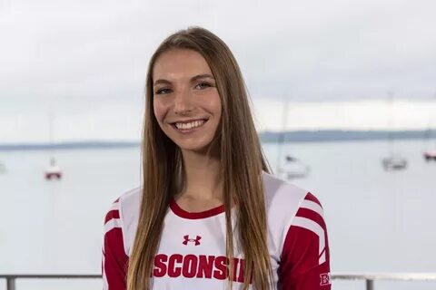 Sidney Hilley, Wisconsin sweep North Carolina in volleyball opener at Minne...