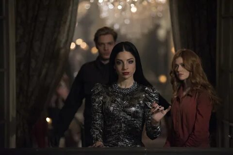 DOMINIC SHERWOOD, ANNA HOPKINS, KATHERINE MCNAMARA - Brief T